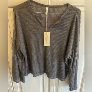 Elan Women’s Sweater NWT Medium